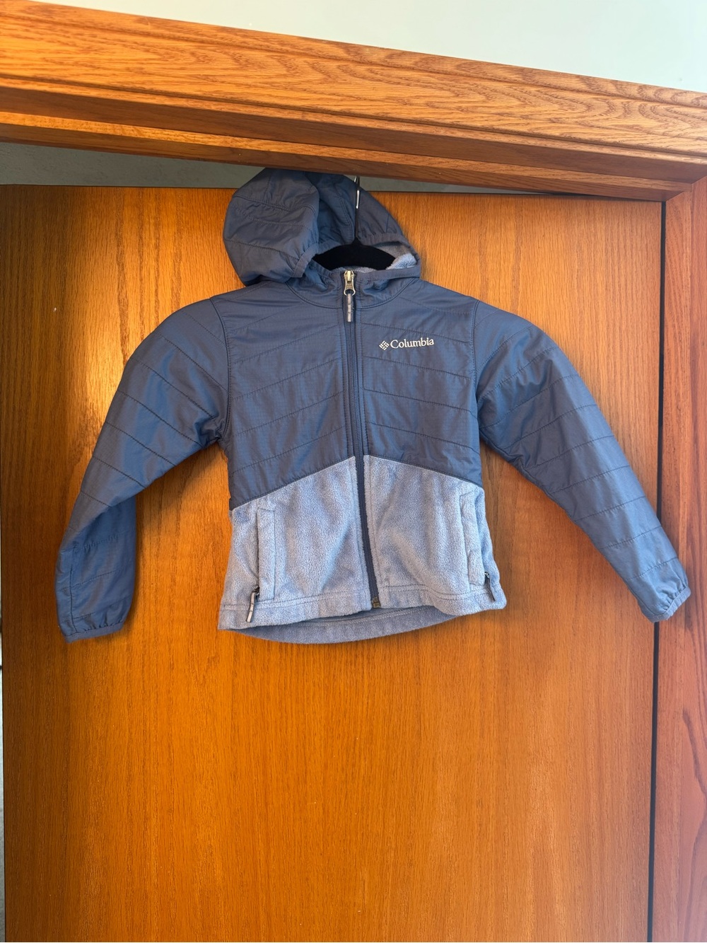 Columbia Two-Tone Lightweight Blue Hooded Jacket